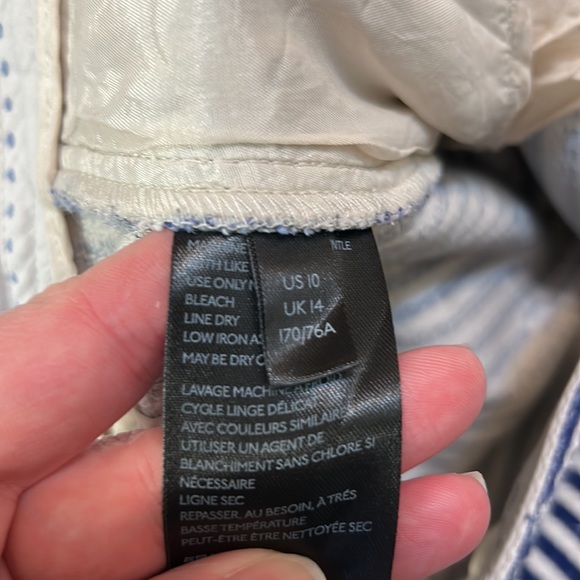 ANTHROPOLOGIE 10 The Essential Slim white and blue stripe cropped pants - Picture 6 of 10